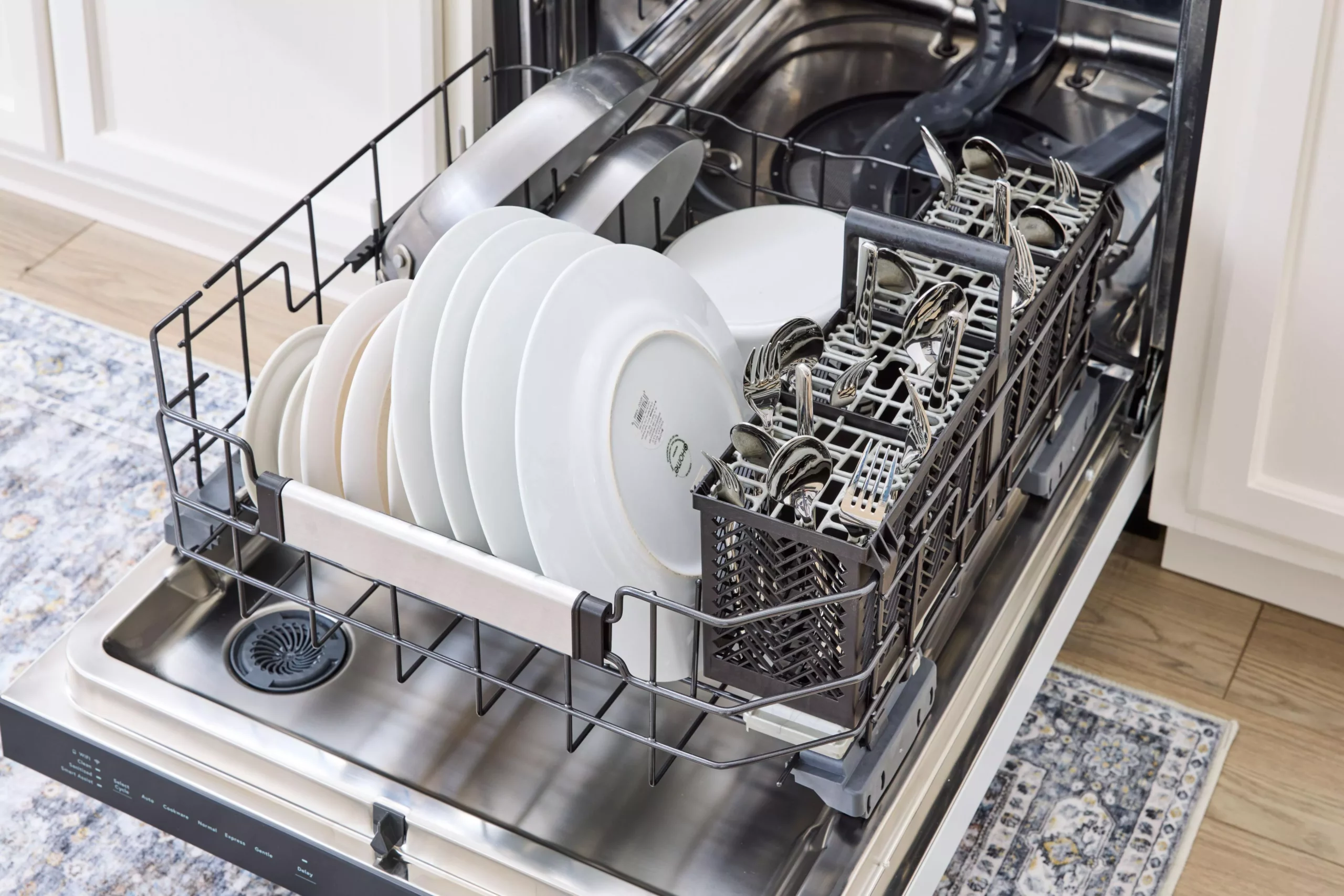 8 Appliances You Should Clean Regularly to Save on Energy Bills