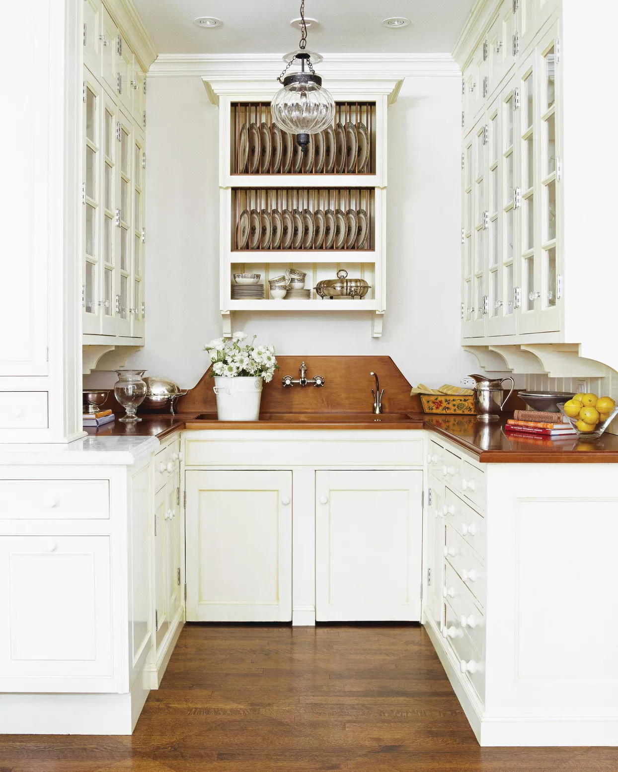 What Is a Dirty Kitchen? This Twist on a Traditional Pantry Is a Hosting Essential